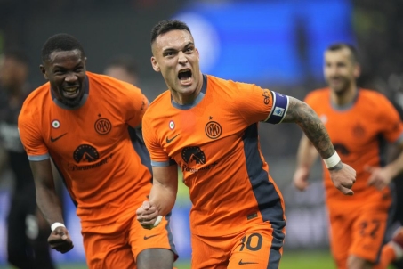 一位曾经在 一位曾经在